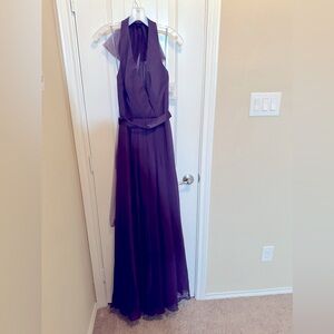 Vera Wang Women’s size 2 long formal dress